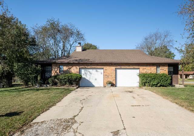 Photo of 303 Campus Dr, Belleview, IL 62221