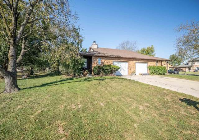 Photo of 303 Campus Dr, Belleview, IL 62221