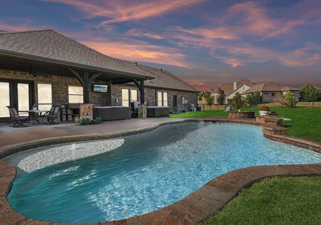 Property at 7817 Bella Flora Dr, Fort Worth, TX 76126, 5 beds, 3.5 baths