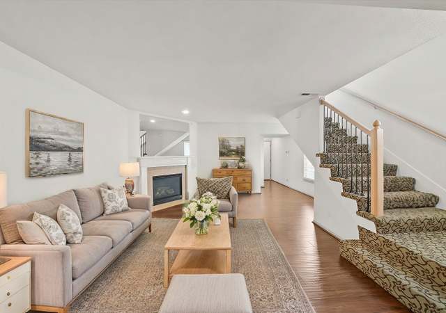 Property at 10668 E 46th St, Kansas City, MO 64133, 2 beds, 2.5 baths