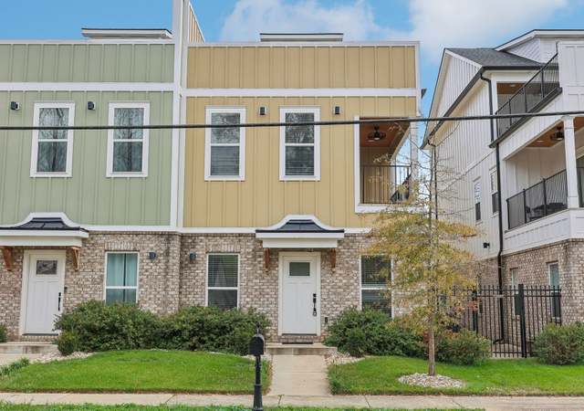 Property at 904 N Maple St, Murfreesboro, TN 37130, 4 beds, 4 baths