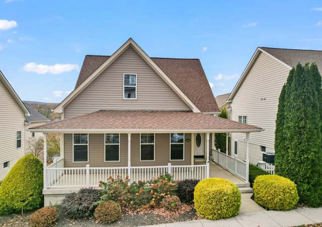 Photo of 17438 Lethridge Cir, Round Hill, VA 20141