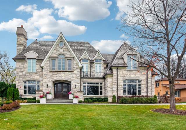 Property at 28 Sheffield Ln, Oak Brook, IL 60523, 6 beds, 6.5 baths
