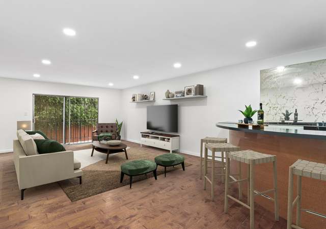 Property at 1045 N Kings Rd #105, West Hollywood, CA 90069, 2 beds, 2 baths