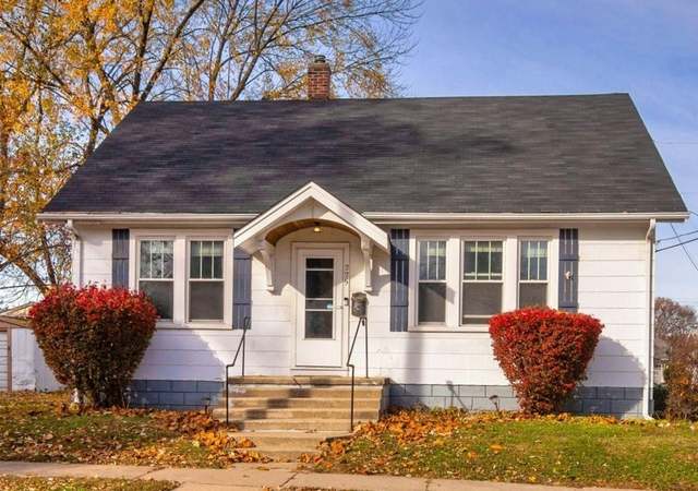 Photo of 225 N 9th St, St Charles, MO 63301