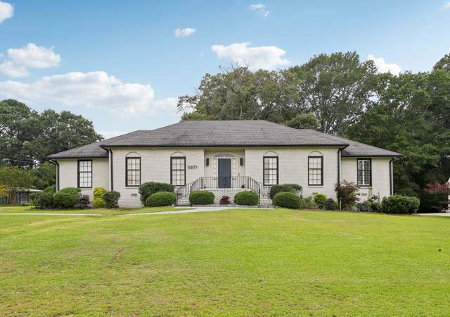 Property at 8671 Lake Forrest Dr, Douglasville, GA 30134, 4 beds, 2.5 baths