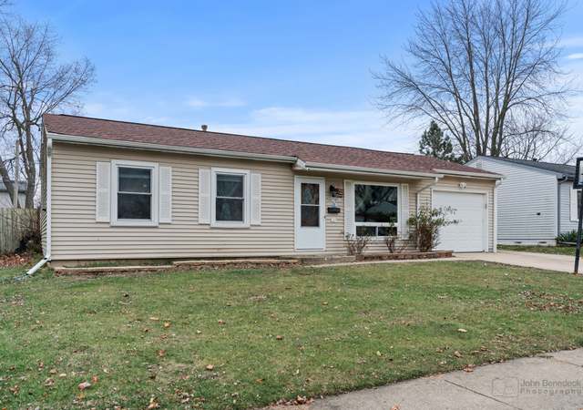 Property at 125 Seton Pl, Streamwood, IL 60107, 2 beds, 1.5 baths