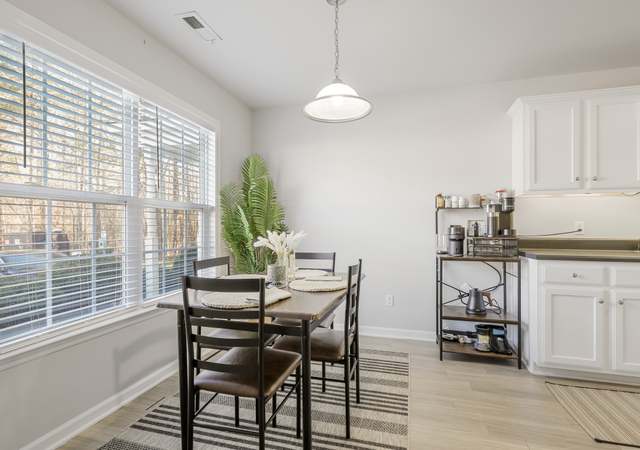 Photo of 122 Gatwick Ct, Clayton, NC 27520