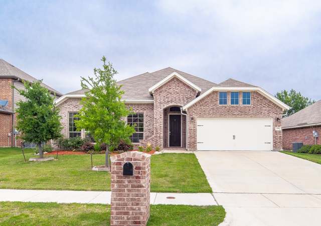 Property at 1104 Nottingham Trl, Saginaw, TX 76179, 3 beds, 2 baths