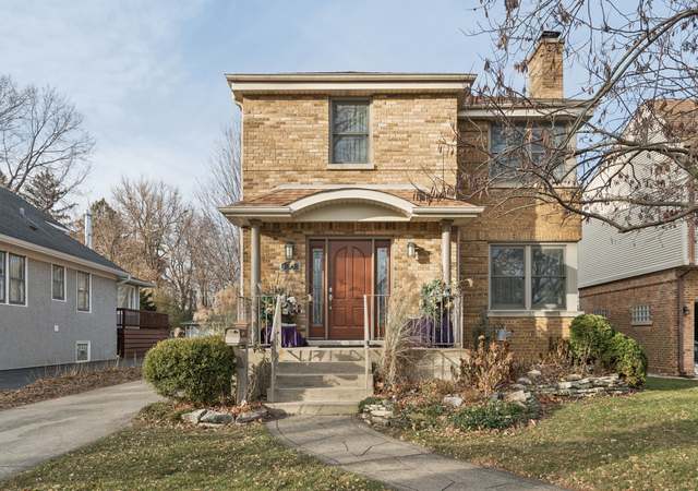 Photo of 38 Northgate Rd, Riverside, IL 60546