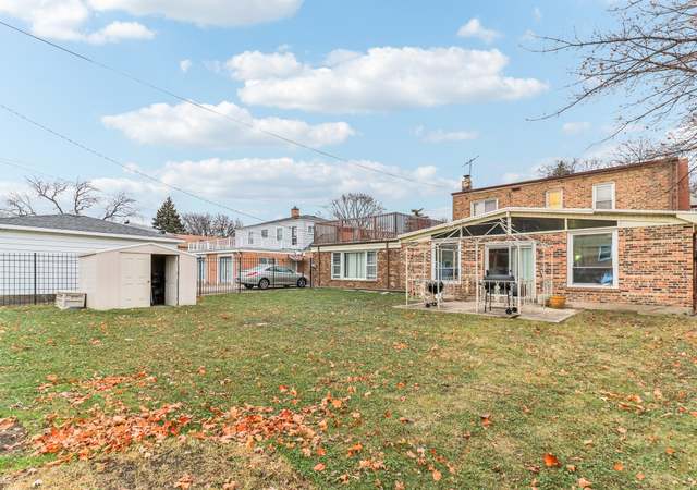 Photo of 9226 S Harding Ave, Evergreen Park, IL 60805