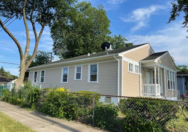 Property at 6703 Parrish Ave, Hammond, IN 46323, 3 beds, 1 bath