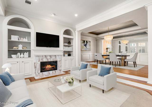 Property at 2025 Welch St, Houston, TX 77019, 3 beds, 3.5 baths