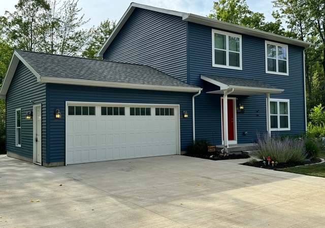 Property at 80 Pershing St, South Haven, MI 49090, 3 beds, 2.5 baths
