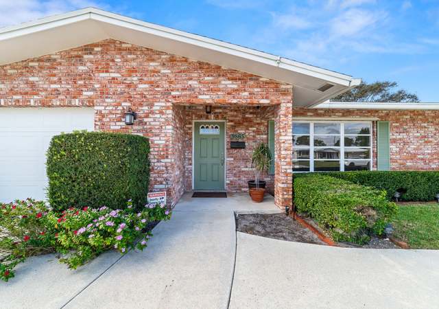 Photo of 9865 Daisy Ave, Palm Beach Gardens, FL 33410