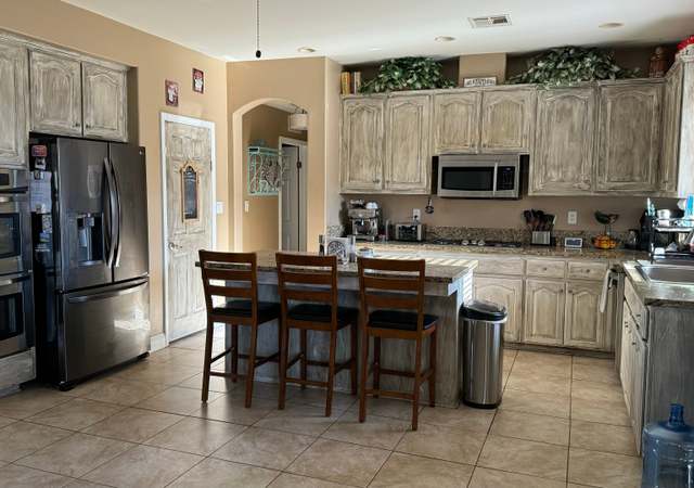 Photo of 113 Solecita Way, Bakersfield, CA 93314