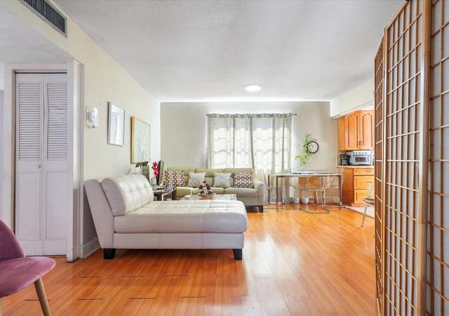Property at 714 NE 10th St #205, Hallandale Beach, FL 33009, 2 beds, 2 baths