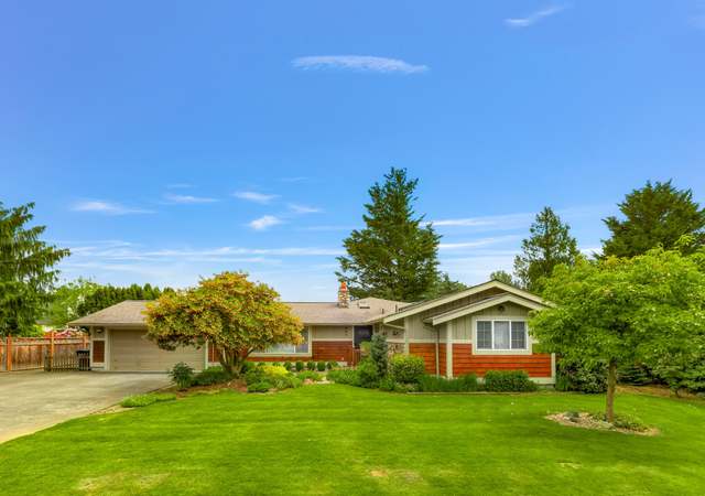 Property at 321 Park Pl, Lynden, WA 98264, 3 beds, 2 baths