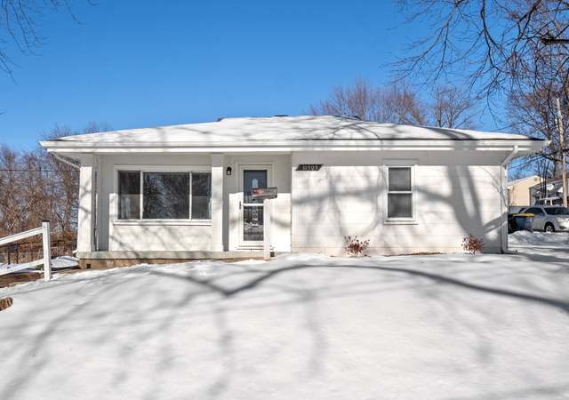 Photo of 10905 Lee Ln, St Ann, MO 63074