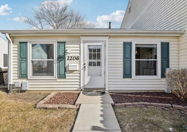 Property at 2206 Cardinal Ct, Schaumburg, IL 60194, 2 beds, 1 bath