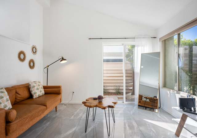 Property at 3272 N Mica Dr, Palm Springs, CA 92262, 2 beds, 1 bath