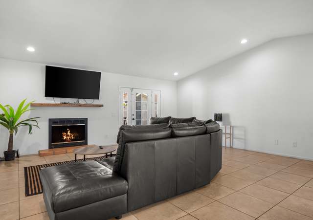 Property at 51800 Avenida Ramirez, La Quinta, CA 92253, 3 beds, 2 baths