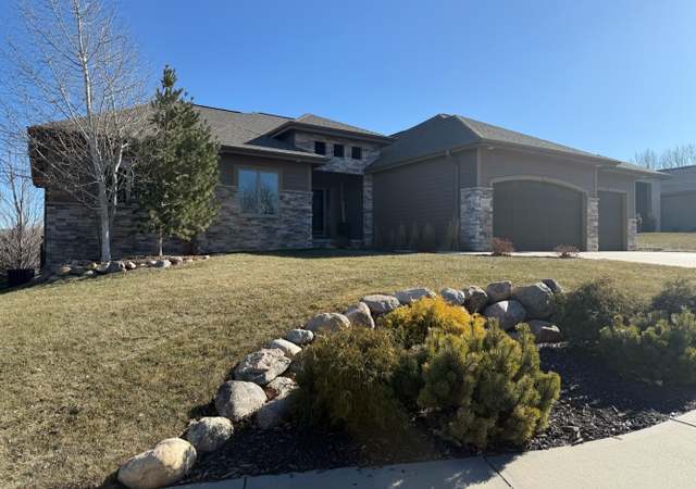 Property at 3335 S 188th Ave, Omaha, NE 68130, 5 beds, 3 baths