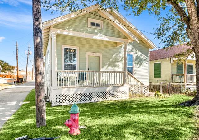 Property at 1314 30th St, Galveston, TX 77550, 2 beds, 2 baths