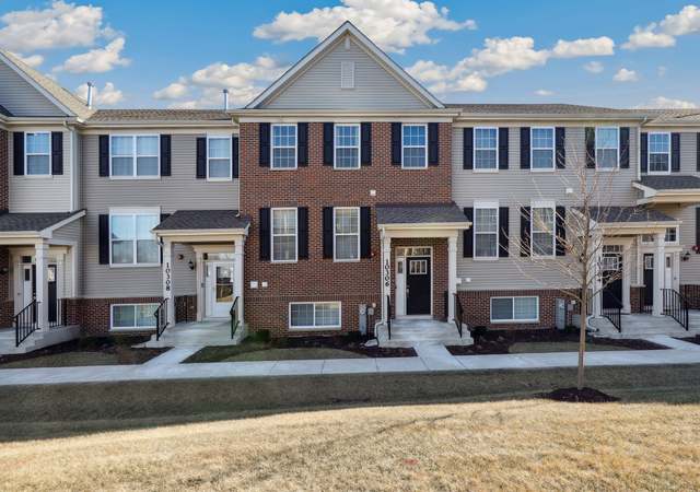 Property at 10306 Kerry Ridge Ct, Chicago Ridge, IL 60415, 3 beds, 2.5 baths