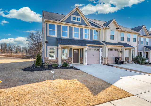 Property at 3 Moss Hollow Way, Simpsonville, SC 29680, 3 beds, 2.5 baths