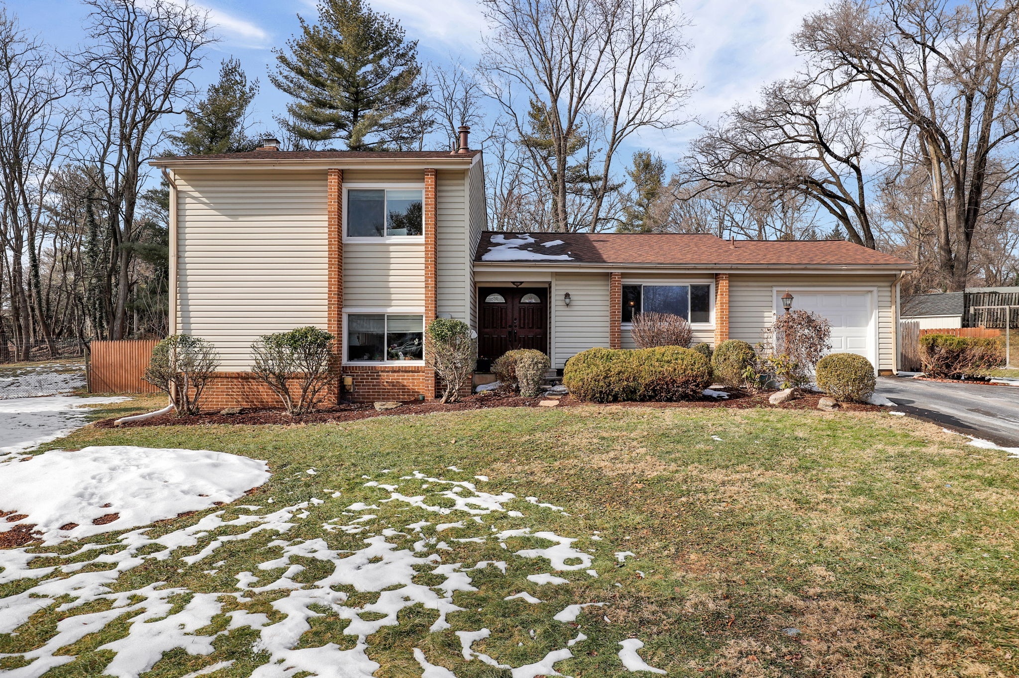 ハウス House  M.D 17512 Ashton Green Dr, Sandy Spring, MD 20860 | Redfin