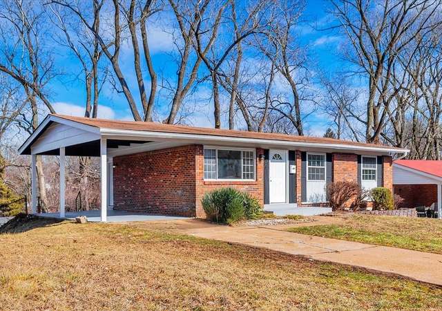 Photo of 8429 Hawkesbury Dr, St Louis, MO 63121