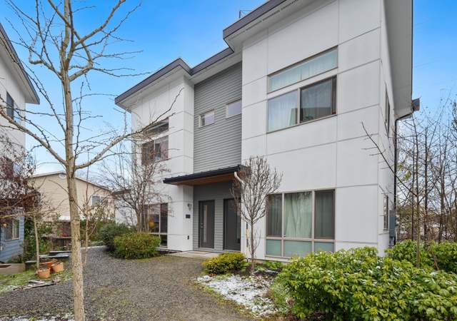 Photo of 4260 S Greenbelt Station Dr, Seattle, WA 98118