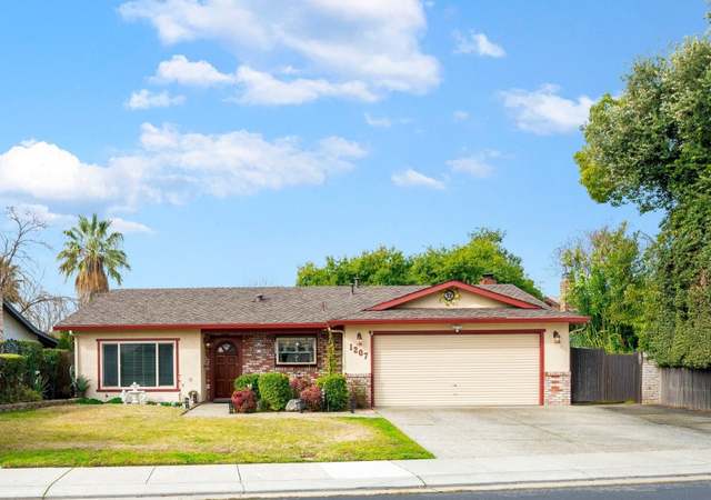 Property at 1207 Huntington Pl, Manteca, CA 95336, 4 beds, 2 baths
