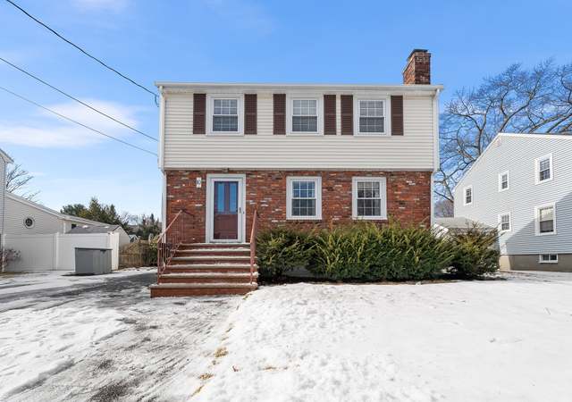 Photo of 10 Hancock St, Reading, MA 01867