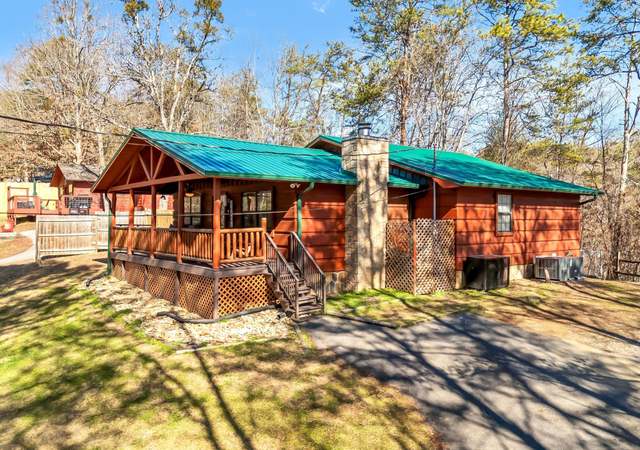 Property at 2833 Longvale Ln, Sevierville, TN 37862, 3 beds, 2 baths