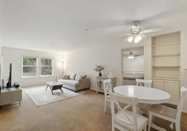 Property at 4133 224th Ln SE #302, Issaquah, WA 98029, 2 beds, 2 baths