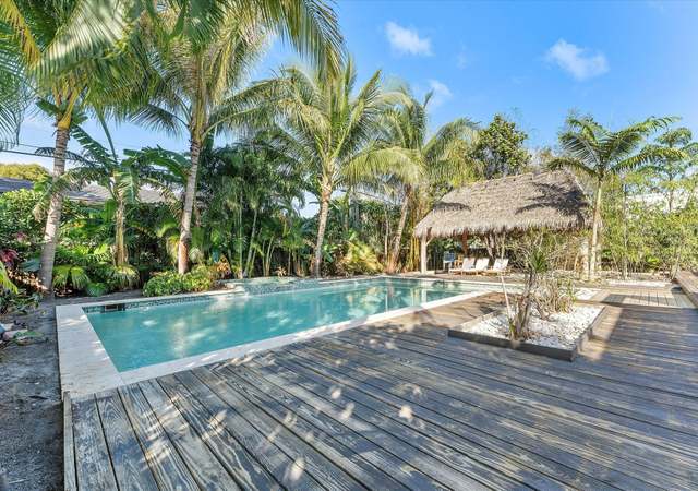 Property at 101 NW 15th St, Delray Beach, FL 33444, 3 beds, 2.5 baths