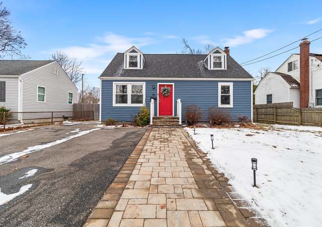 Property at 10 Bennett Ave, Patchogue, NY 11772, 4 beds, 3 baths