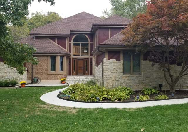 Property at 5019 Lausanne Dr, Centerville, OH 45458, 3 beds, 3.5 baths