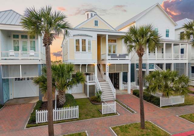Property at 2630 E Seaside Dr, Galveston, TX 77550, 4 beds, 3 baths