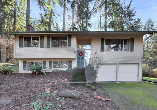Property at 2787 Warren St, Eugene, OR 97405, 4 beds, 3 baths