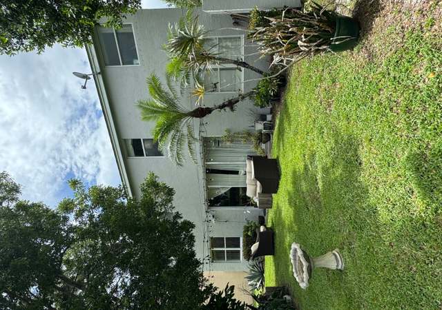 Property at 104 Kensington Way, Royal Palm Beach, FL 33414, 4 beds, 3 baths