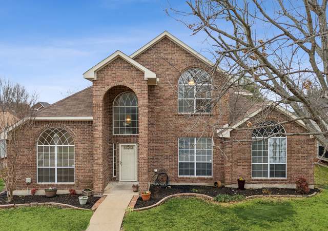 Property at 2322 Stillwater Dr, Mesquite, TX 75181, 4 beds, 3 baths