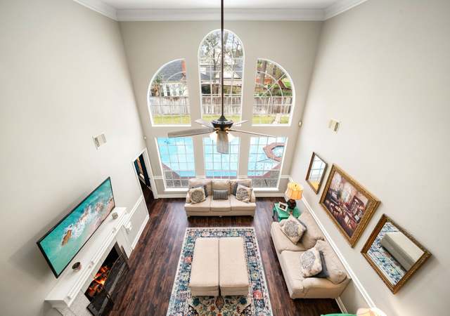 Property at 14102 Haynes Dr, Houston, TX 77069, 4 beds, 3.5 baths