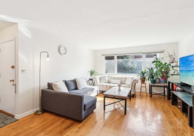 Photo of 8307 N Christiana Ave Unit 2W, Skokie, IL 60076