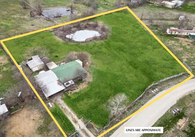 Property at 18756 Doubletree Dr, Justin, TX 76247, 3 beds, 2 baths