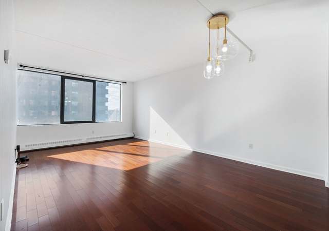 Photo of 4 Martine Ave #1109, White Plains, NY 10606