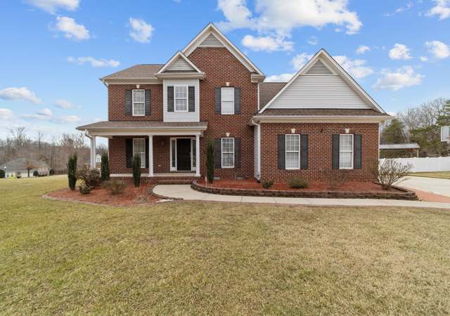 Property at 8305 Point Oak Dr, Colfax, NC 27235, 4 beds, 3 baths