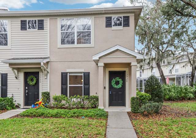 Property at 15928 Fishhawk View Dr, Lithia, FL 33547, 2 beds, 2.5 baths